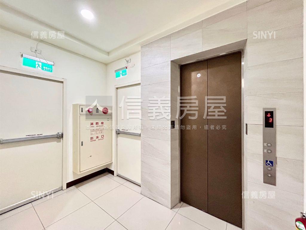 東區臻藏。電梯三房房屋室內格局與周邊環境