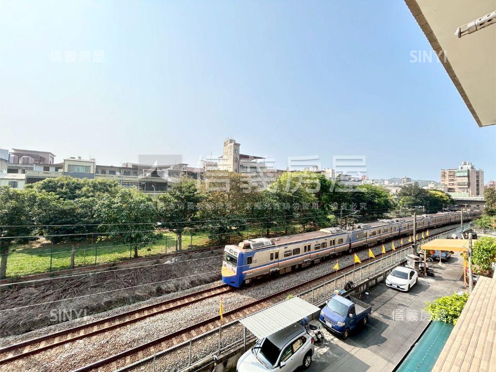 東區臻藏。電梯三房房屋室內格局與周邊環境