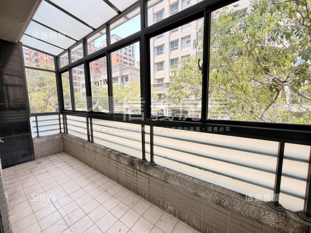 農１６裕誠路角窗透店房屋室內格局與周邊環境