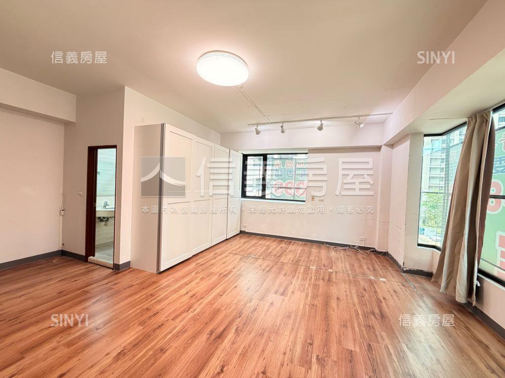 農１６裕誠路角窗透店房屋室內格局與周邊環境