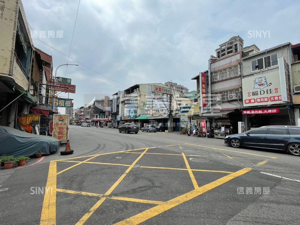 正忠明路鄰西屯店面透天房屋室內格局與周邊環境
