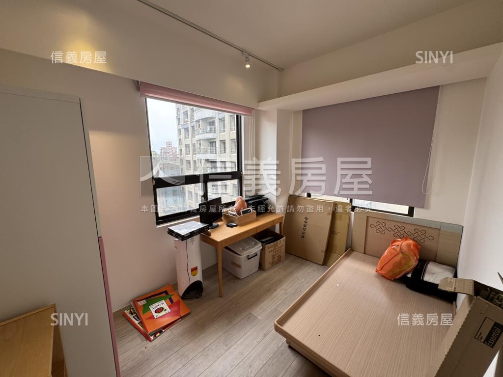 鳳霖文山邊間電梯三房車位房屋室內格局與周邊環境