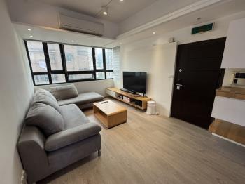 鳳霖文山邊間電梯三房車位