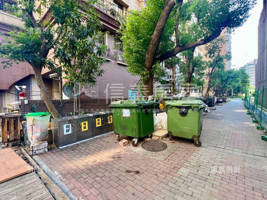 ＣＩＴＹ三房車位房屋室內格局與周邊環境