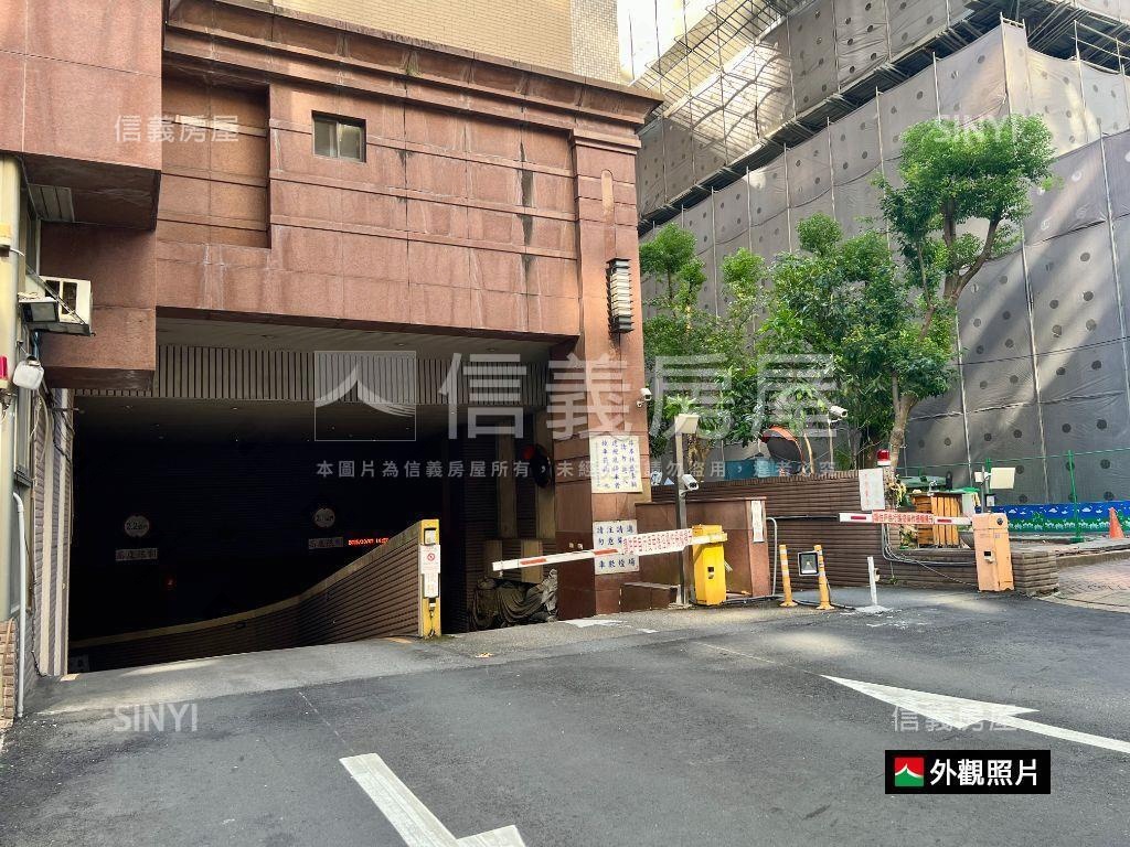 ＣＩＴＹ三房車位房屋室內格局與周邊環境