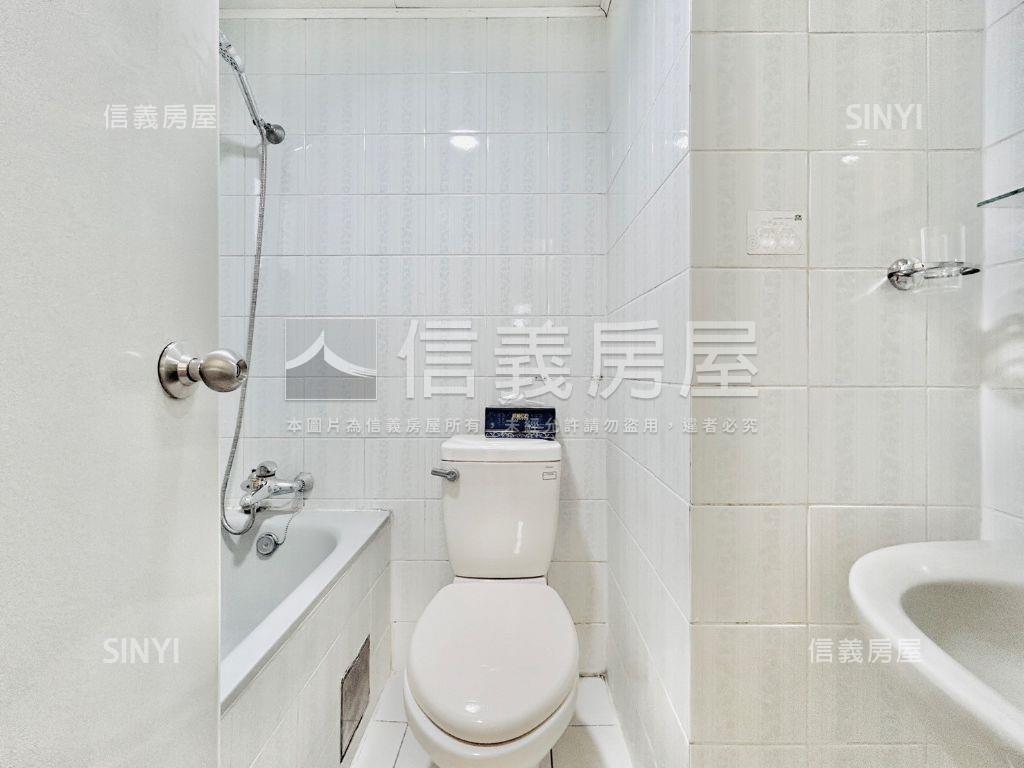 ＜新案＞次頂樓露臺視野戶房屋室內格局與周邊環境