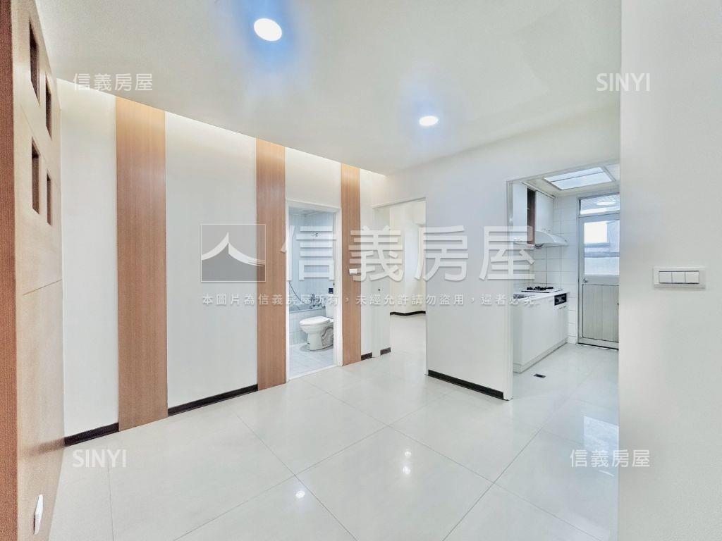 ＜新案＞次頂樓露臺視野戶房屋室內格局與周邊環境