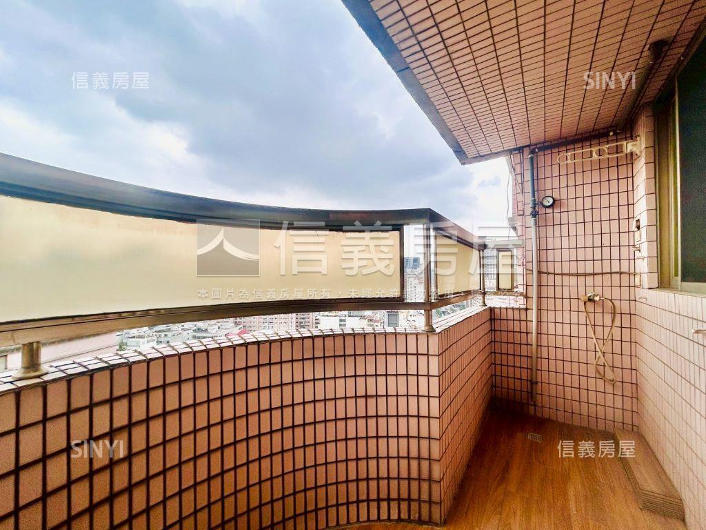 ＜新案＞次頂樓露臺視野戶房屋室內格局與周邊環境