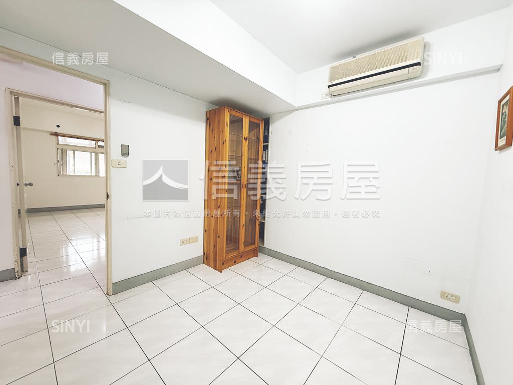 明德捷運文山華廈四房房屋室內格局與周邊環境