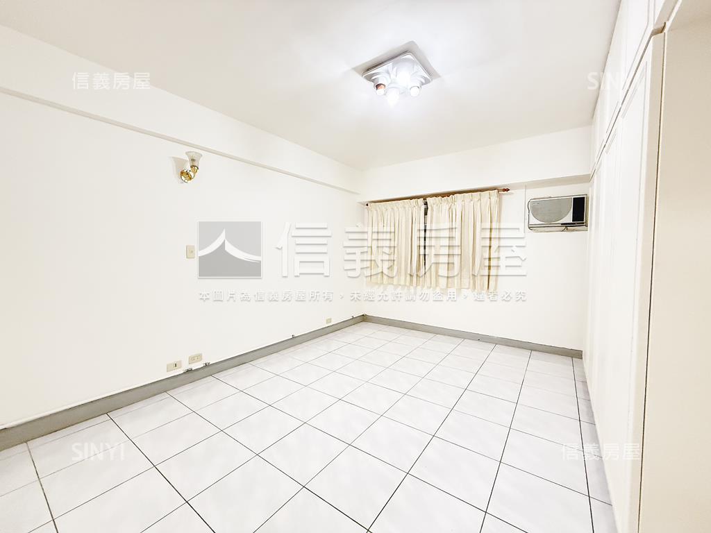 明德捷運文山華廈四房房屋室內格局與周邊環境