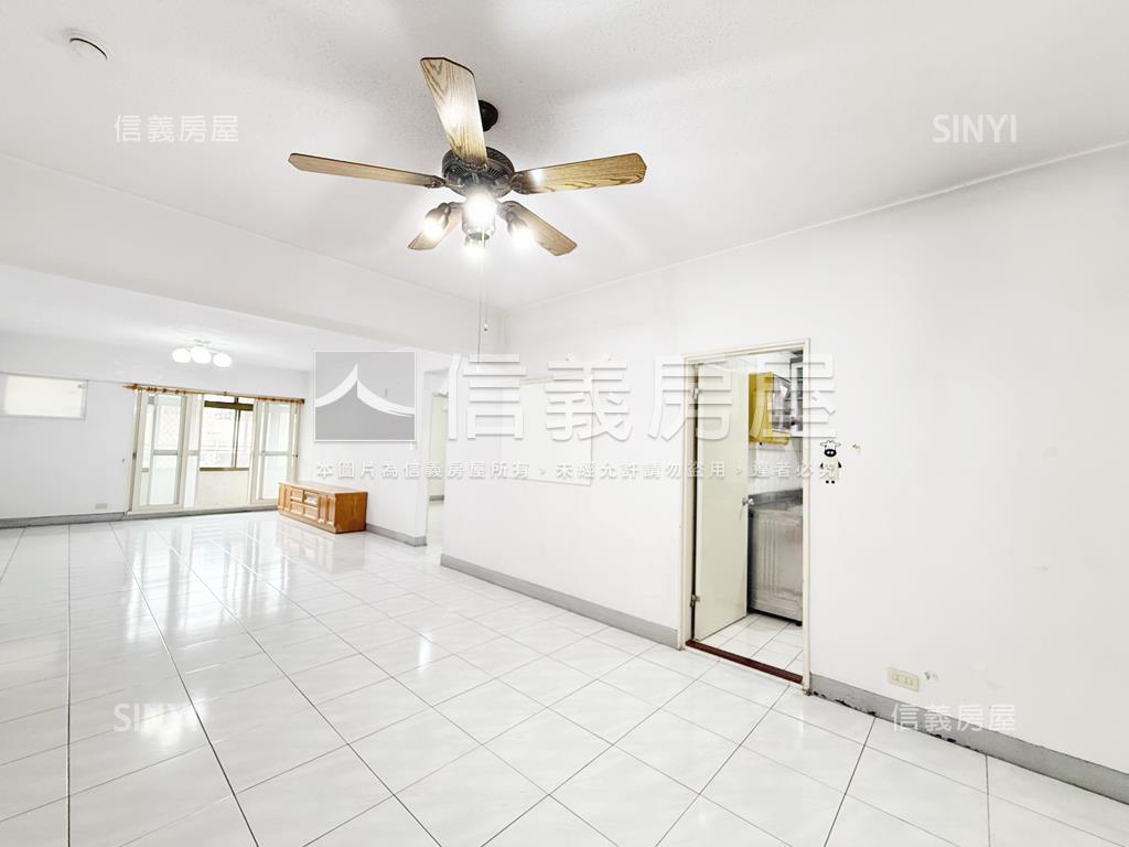 明德捷運文山華廈四房房屋室內格局與周邊環境