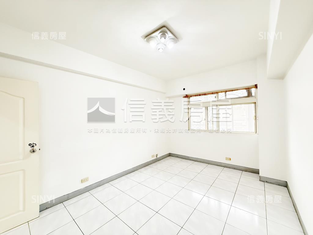 明德捷運文山華廈四房房屋室內格局與周邊環境