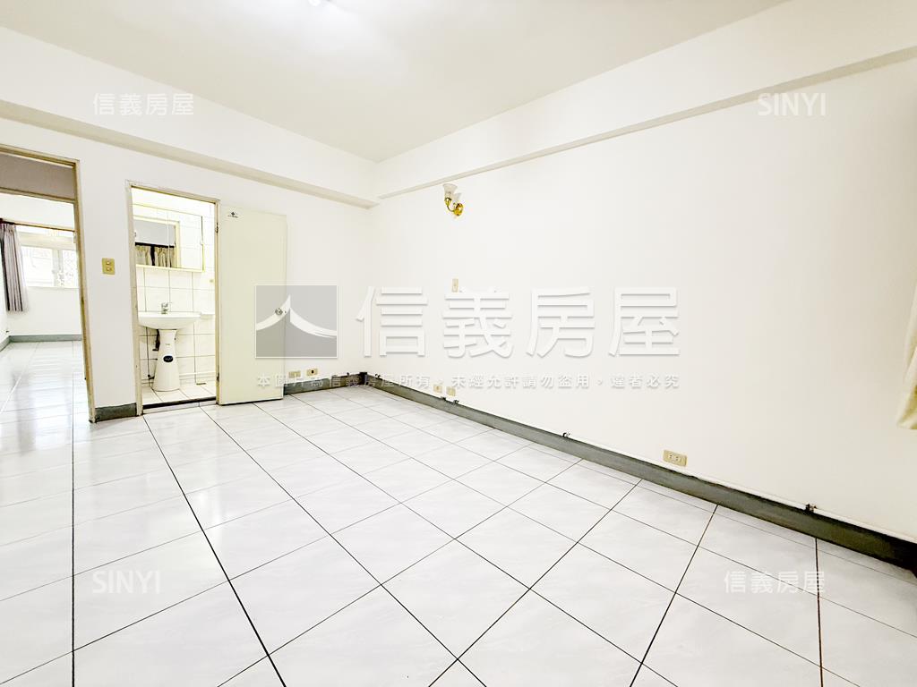 明德捷運文山華廈四房房屋室內格局與周邊環境