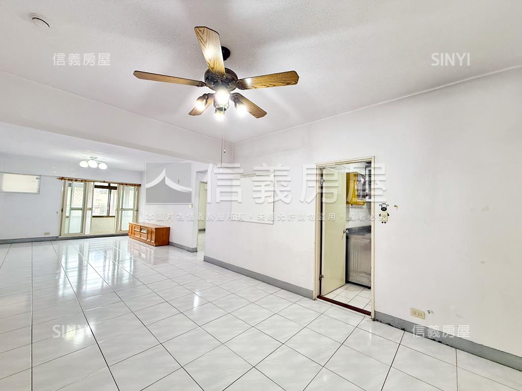 明德捷運文山華廈四房房屋室內格局與周邊環境