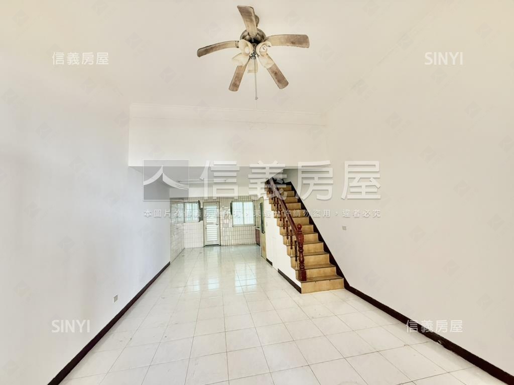 大業國小旁挑高透天房屋室內格局與周邊環境