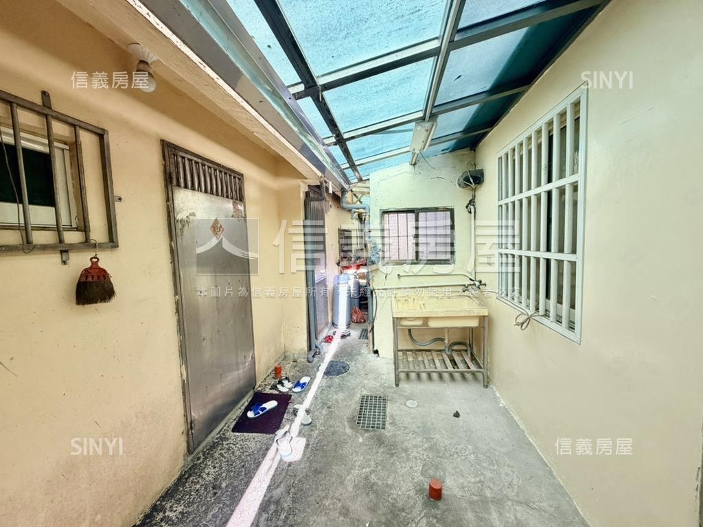 大業國小旁挑高透天房屋室內格局與周邊環境