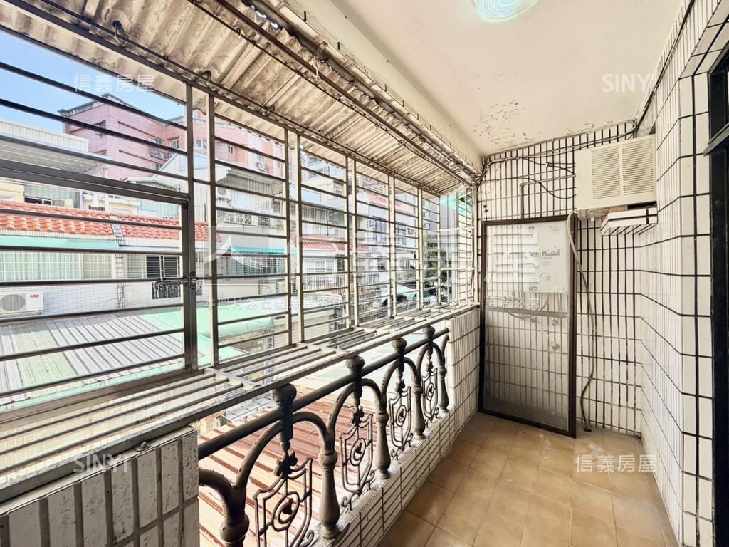 近大業國小挑高庭院透天房屋室內格局與周邊環境