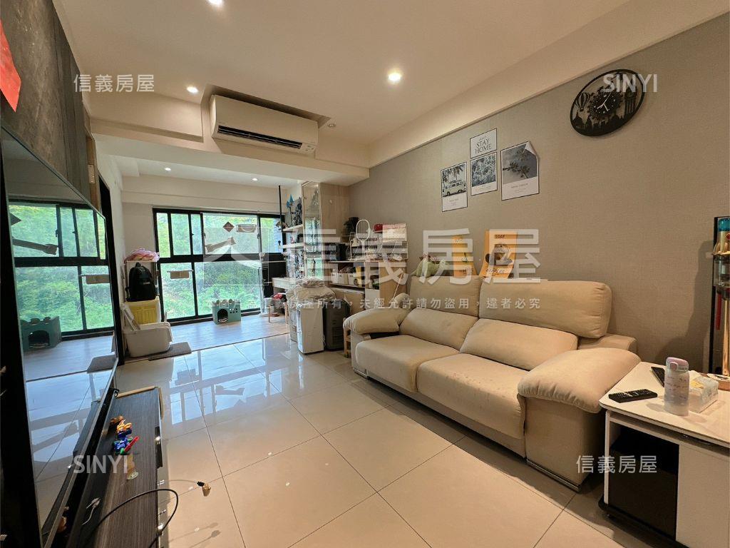 微美小丘精美兩房車位房屋室內格局與周邊環境