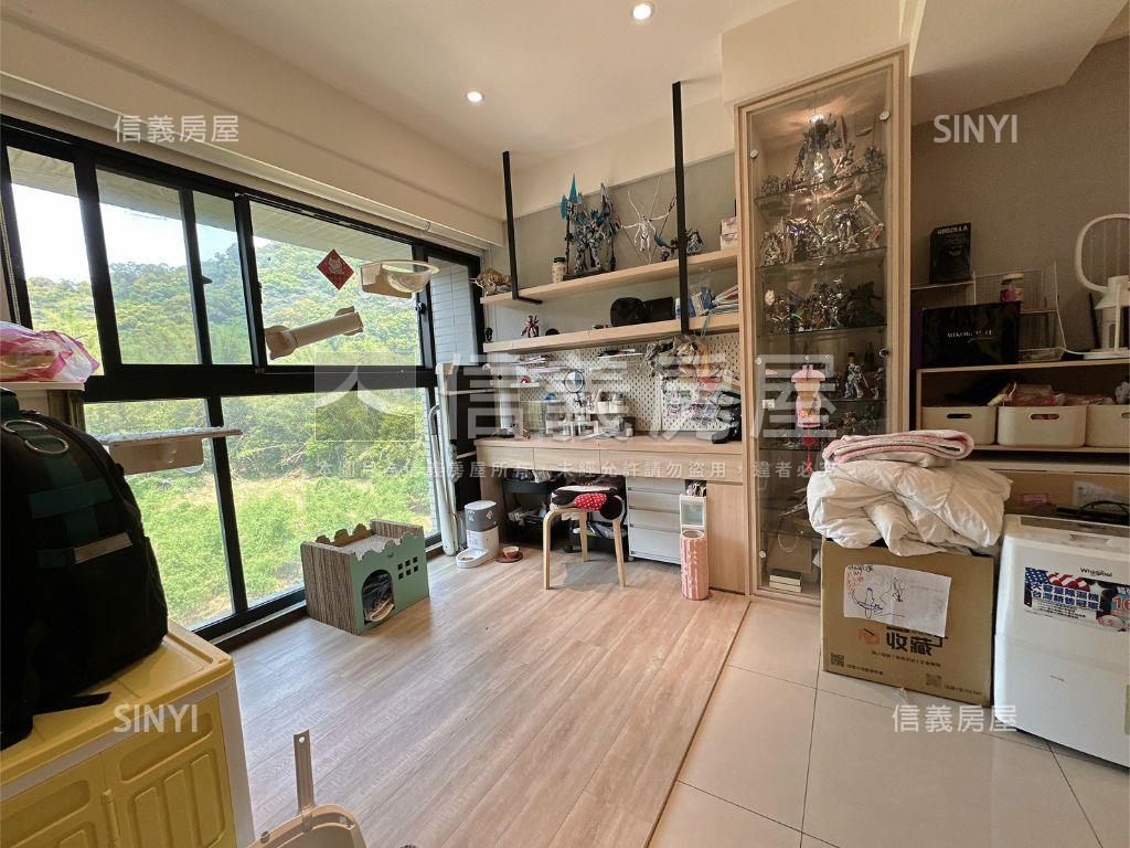 微美小丘精美兩房車位房屋室內格局與周邊環境