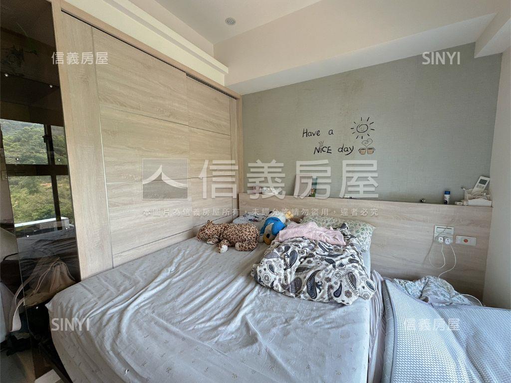 微美小丘精美兩房車位房屋室內格局與周邊環境