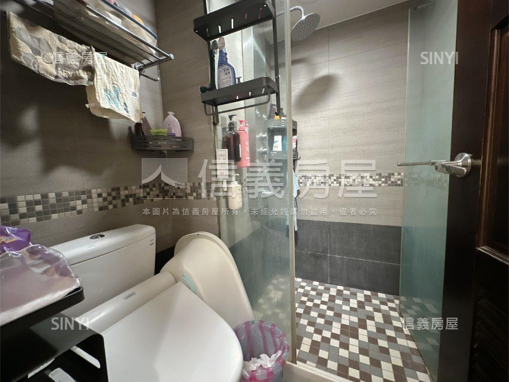 微美小丘精美兩房車位房屋室內格局與周邊環境