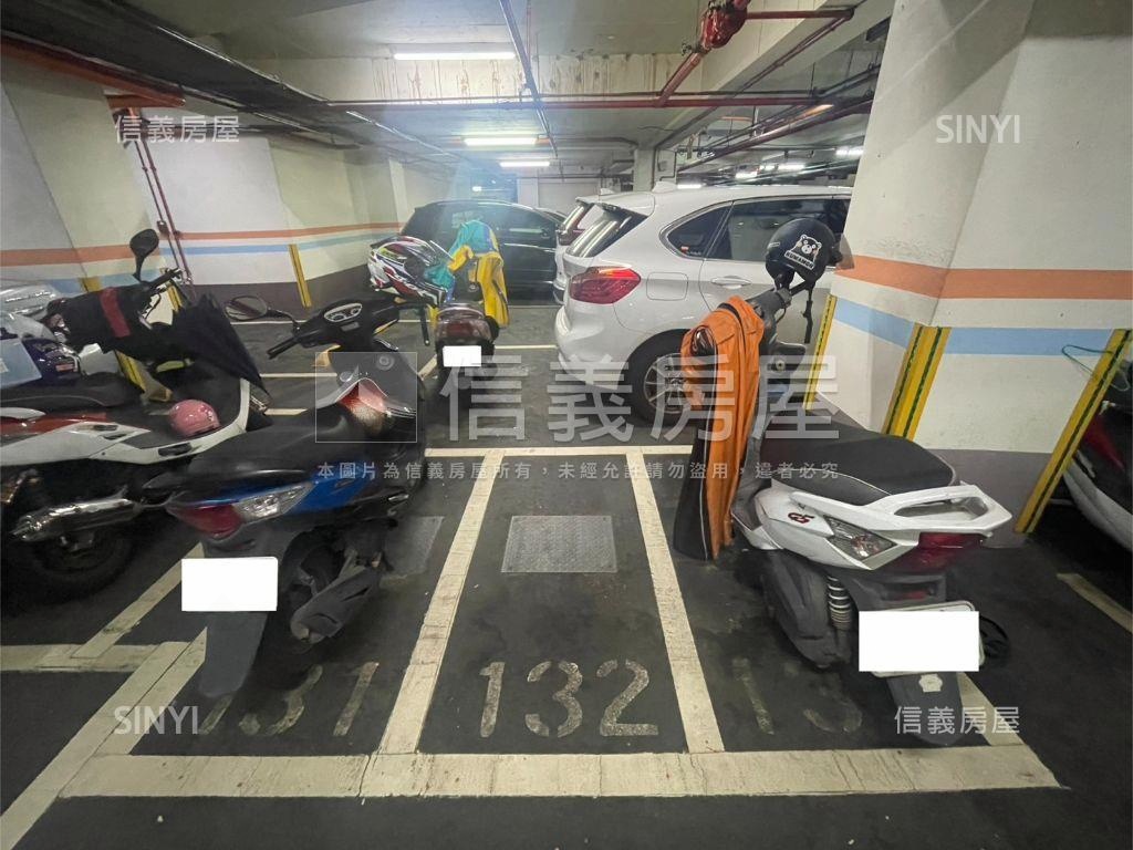 ★現代之藝三房車位房屋室內格局與周邊環境