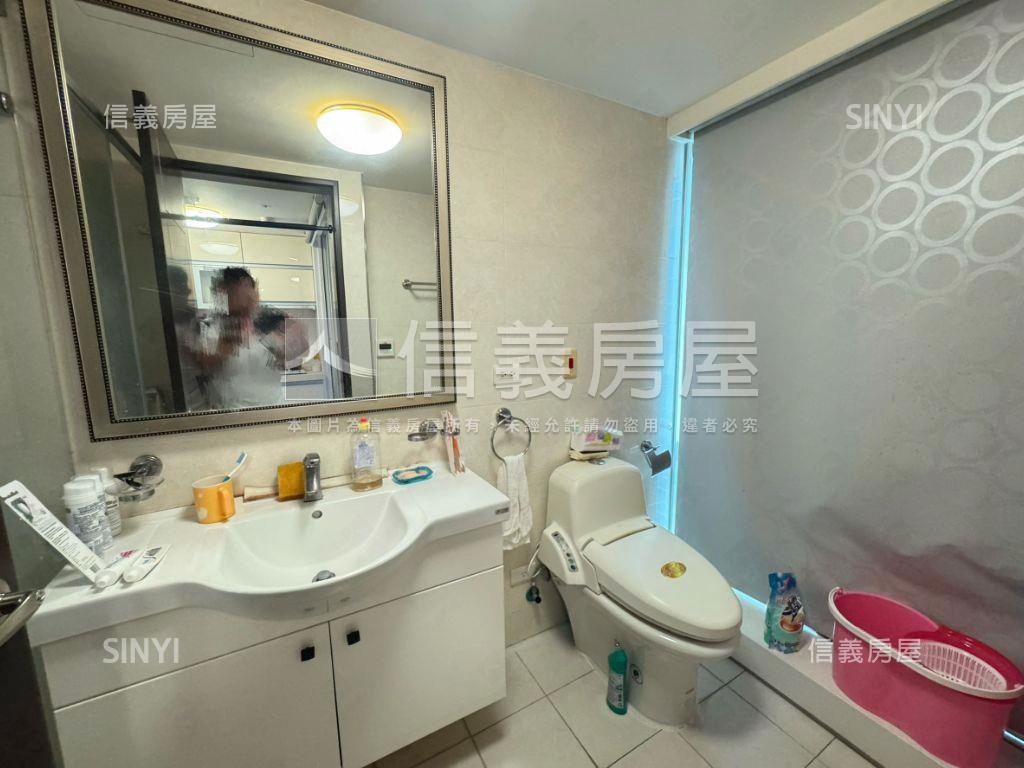 甲山林天廈高樓稀有一大房房屋室內格局與周邊環境