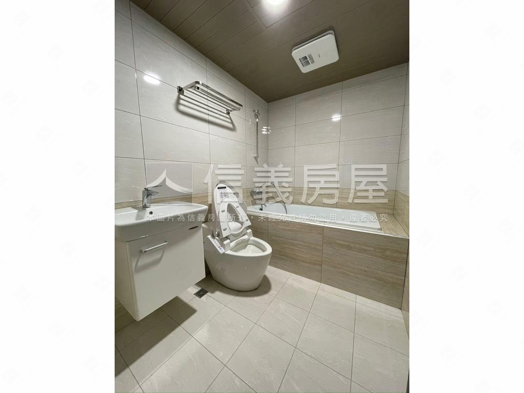 近南港．朗朗晴６全新三房房屋室內格局與周邊環境