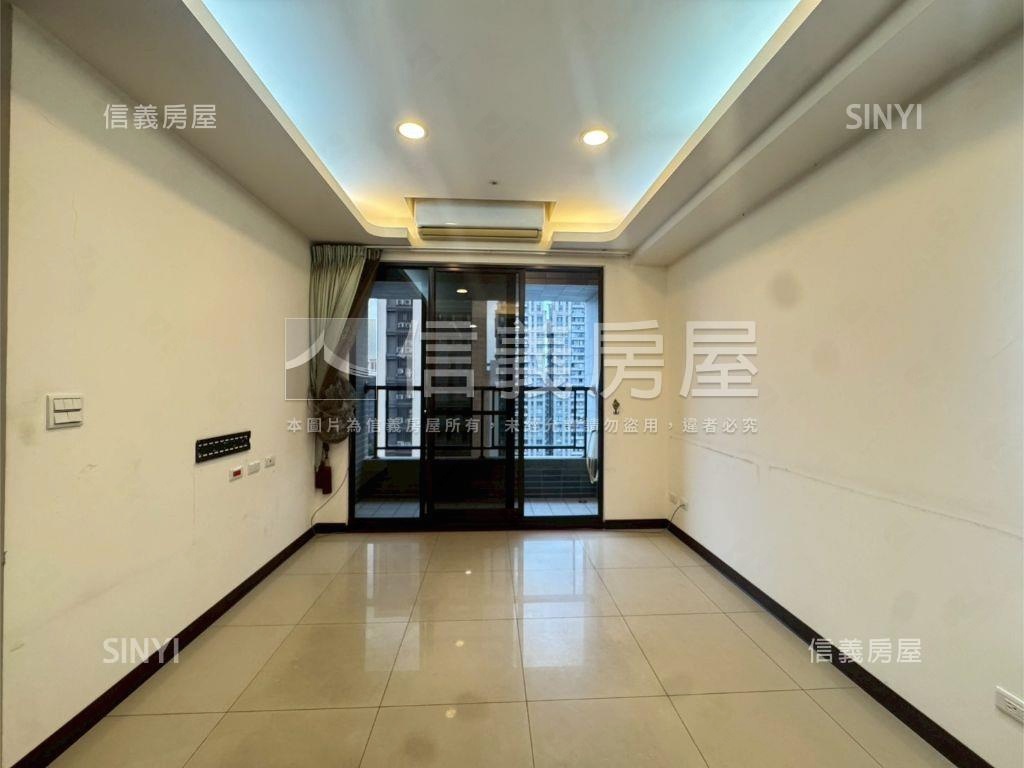 重劃區高樓層兩房車位房屋室內格局與周邊環境