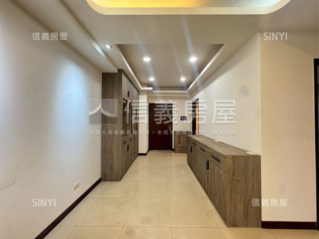 重劃區高樓層兩房車位房屋室內格局與周邊環境