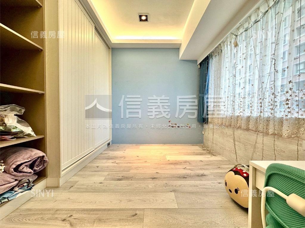 藍田公園景觀裝潢四房平車房屋室內格局與周邊環境