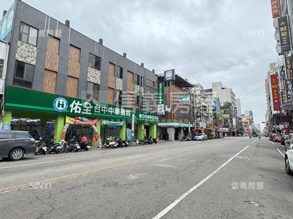 近一中篤行路上金店面房屋室內格局與周邊環境
