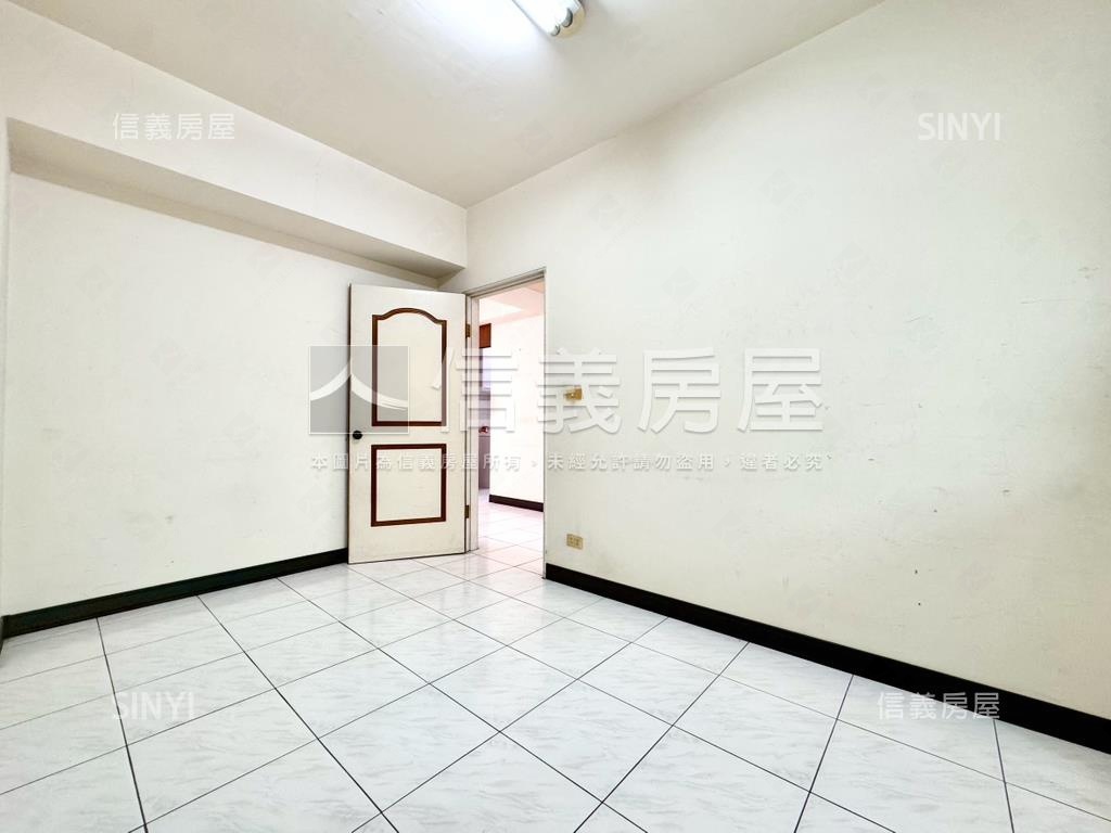 大灣國小｜溫馨三房車位宅房屋室內格局與周邊環境