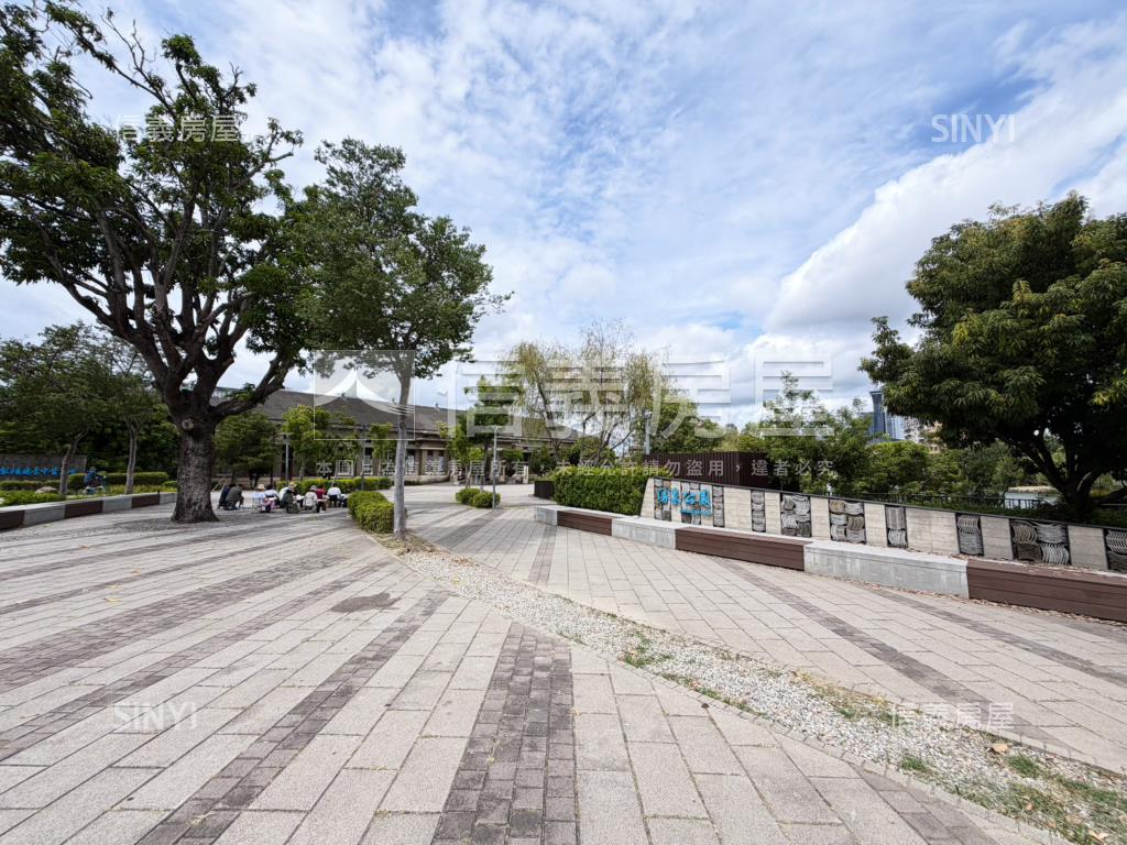 林維湖濱新綻店面Ａ房屋室內格局與周邊環境