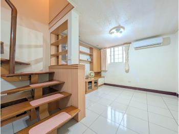 Ａ８挑高小資美屋