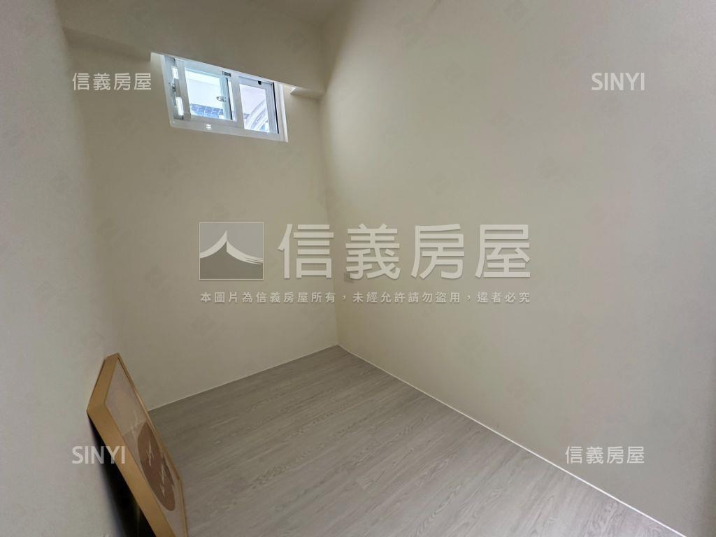 名人高樓層稀有兩房釋出房屋室內格局與周邊環境