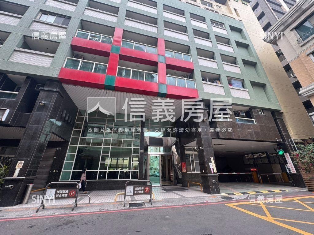 逢甲時代金鑽收租套房房屋室內格局與周邊環境