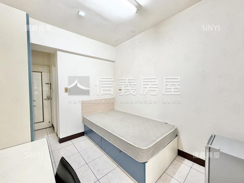 逢甲時代金鑽收租套房房屋室內格局與周邊環境