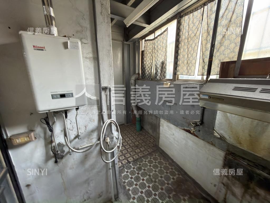 正民生路永樂商圈金店面房屋室內格局與周邊環境