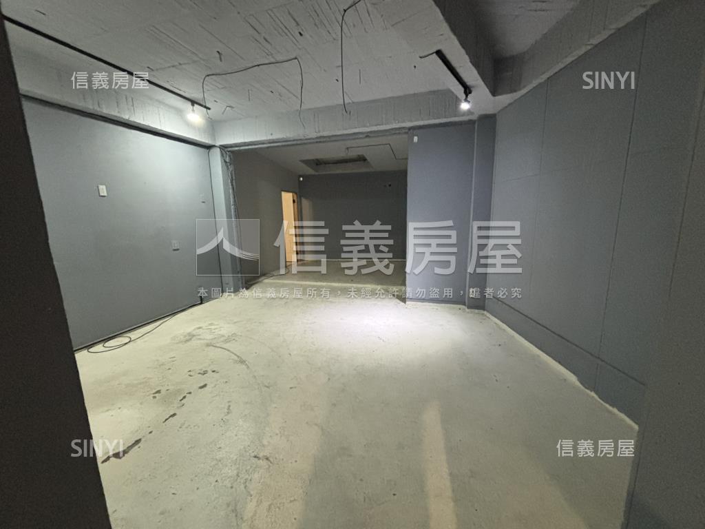 台南站前中山路圓環金店面房屋室內格局與周邊環境