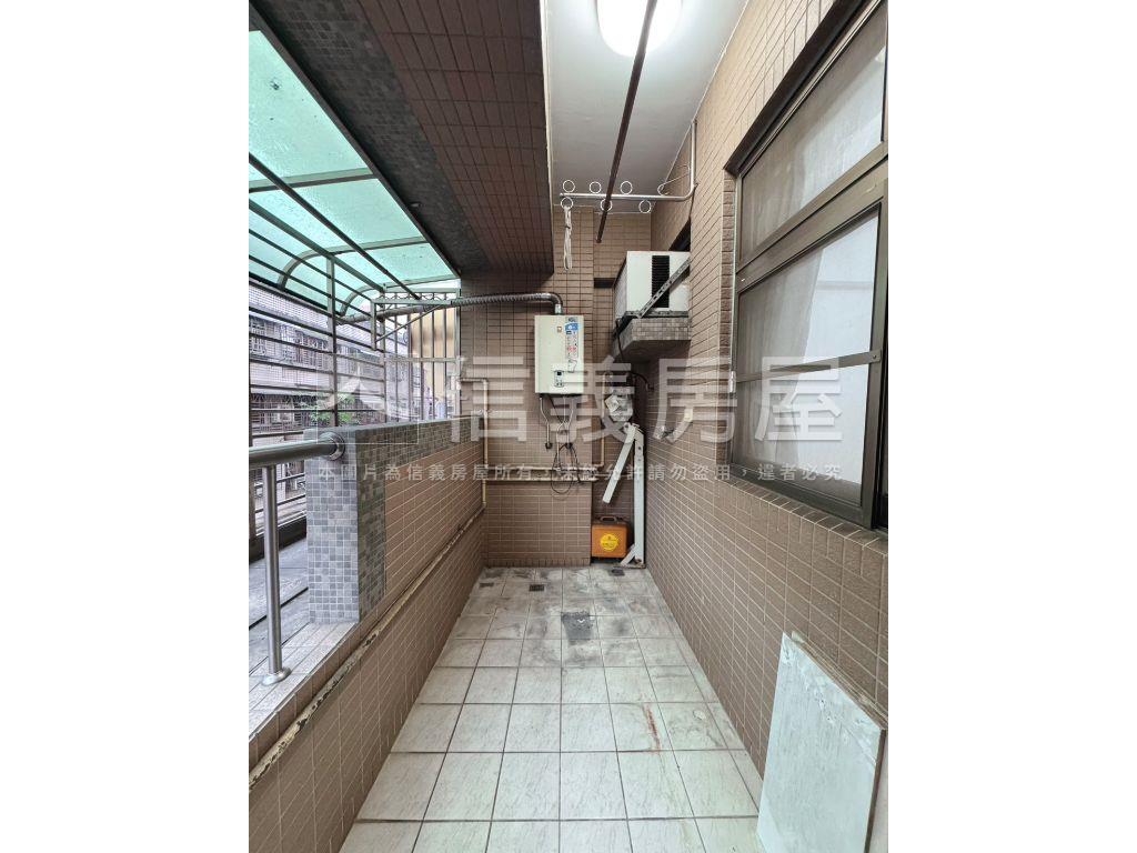 ⭐新台北人美三房＋車位⭐房屋室內格局與周邊環境