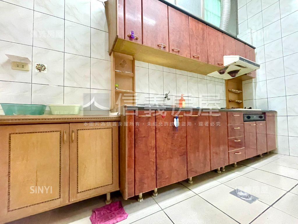 樹孝朝南優質安全美墅房屋室內格局與周邊環境