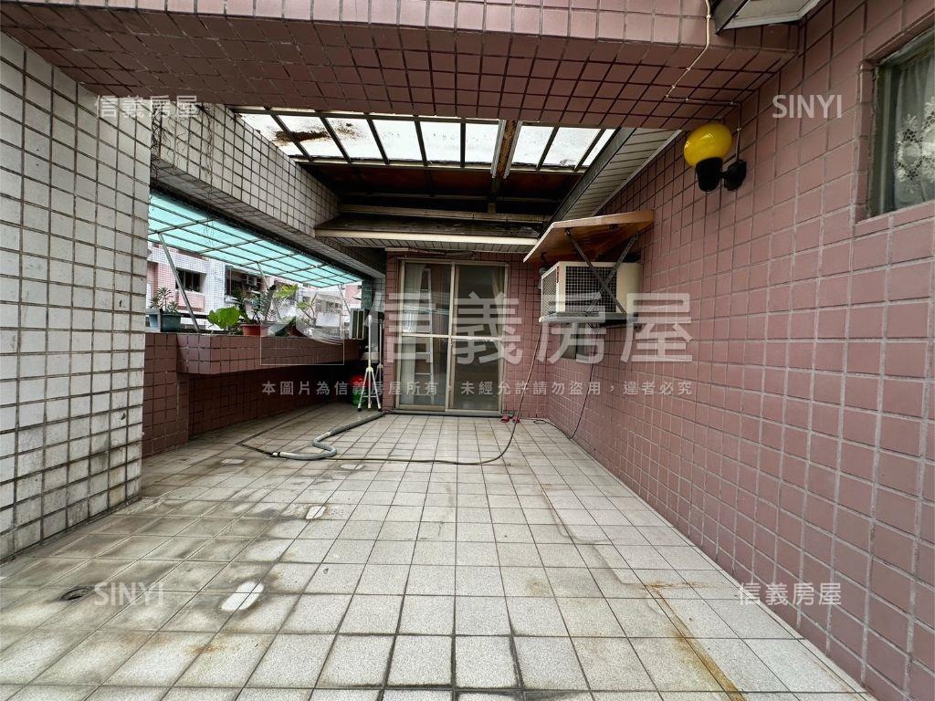 玉璽江山露台三房雙平車房屋室內格局與周邊環境