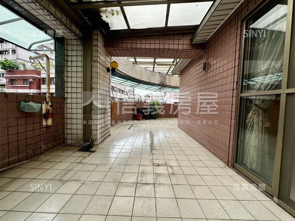 玉璽江山露台三房雙平車房屋室內格局與周邊環境