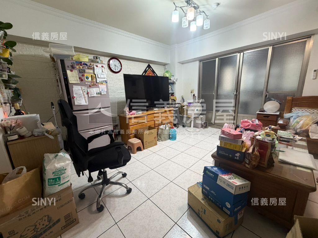 平鎮育達商圈三房平面車位房屋室內格局與周邊環境
