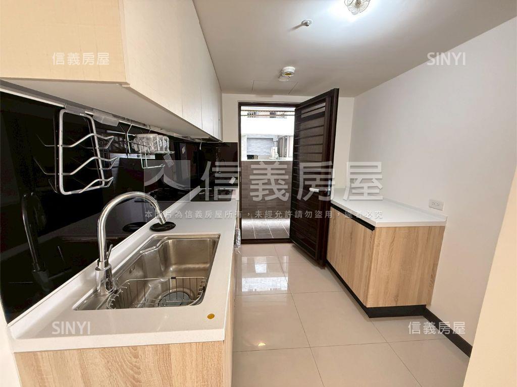 豐盛之城四房雙車位房屋室內格局與周邊環境