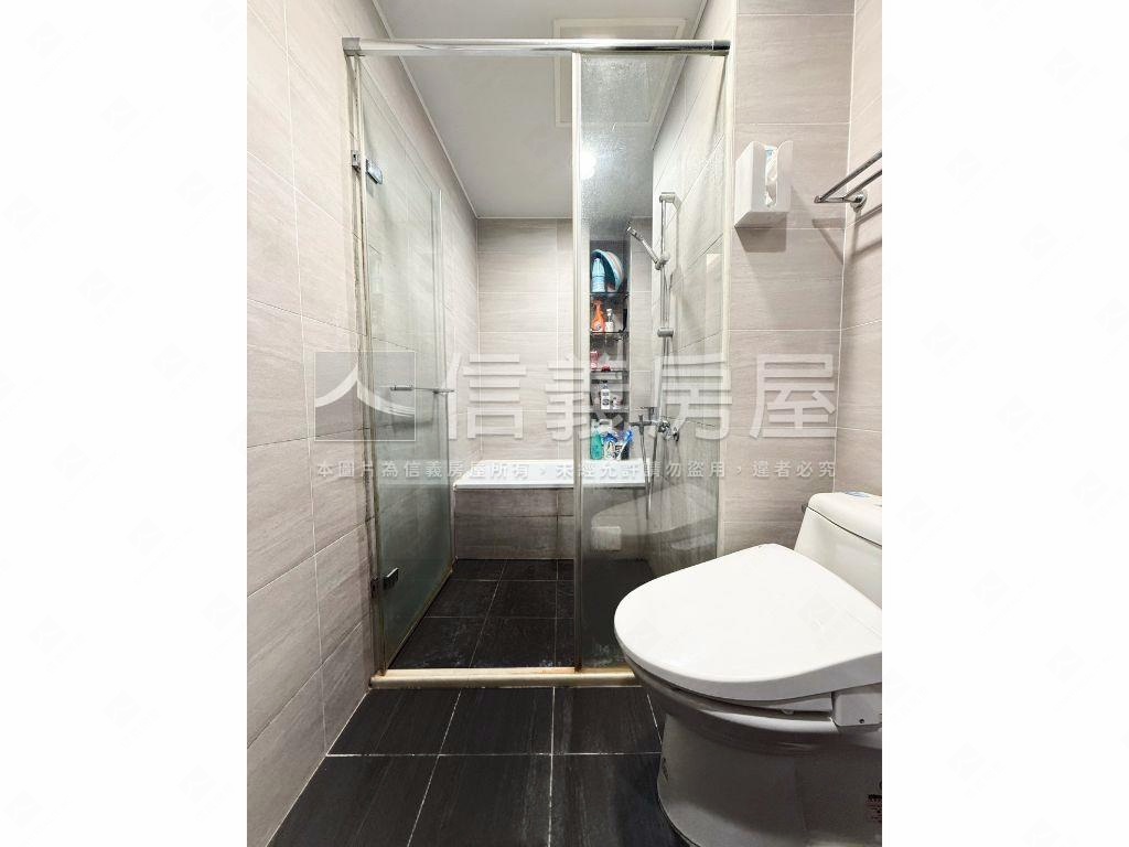 城又青匠心裝潢兩房車位房屋室內格局與周邊環境