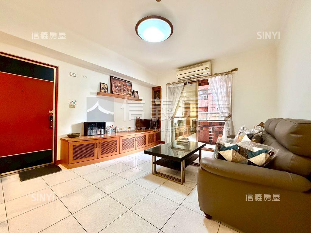 鄰輕軌雙衛開窗四房車位房屋室內格局與周邊環境