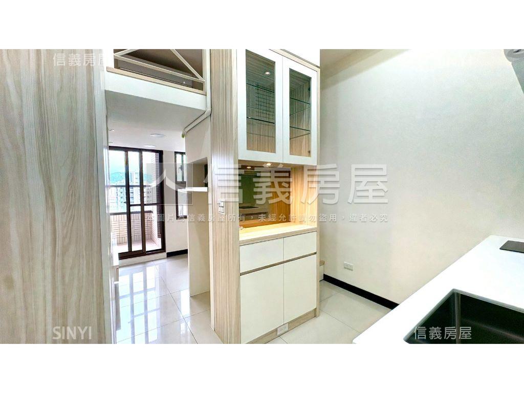 肯佳挑高精美套房房屋室內格局與周邊環境
