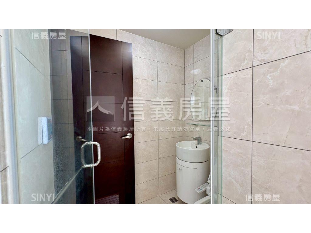 肯佳挑高精美套房房屋室內格局與周邊環境